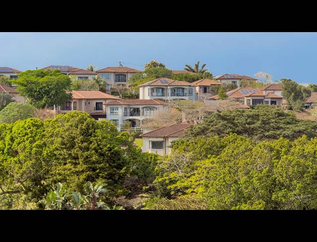 3 BEDROOM HOUSE FOR SALE IN UMHLALI GOLF ESTATE